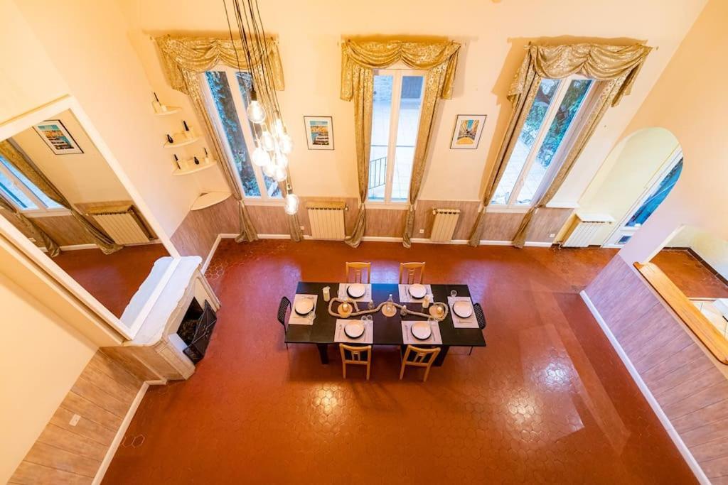 Anna-Maria : Grand Appartement 10 Personnes+Parking Prive -Actif+ Location- Marsiglia Esterno foto